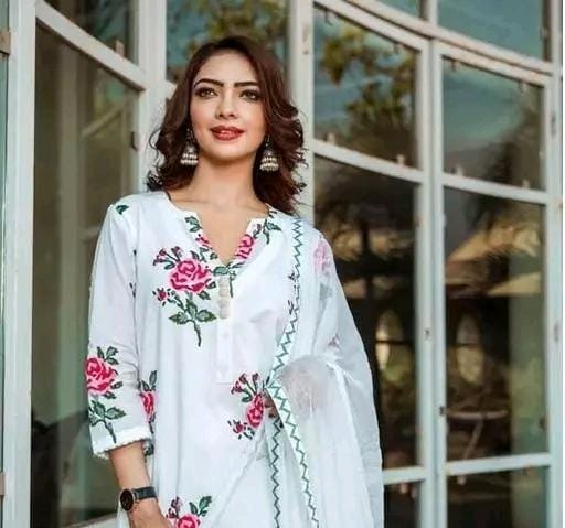 WOMEN'S PRINTED COTTON SUITS
