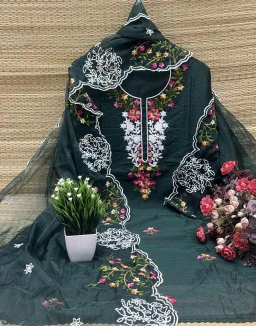 BOLLYWOOD STYLE PAKISTANI SUITS