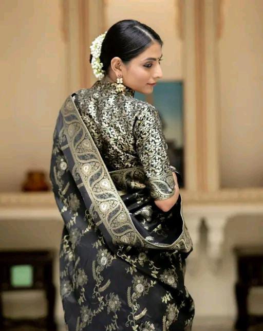 TRENDING BANARSI SAREE