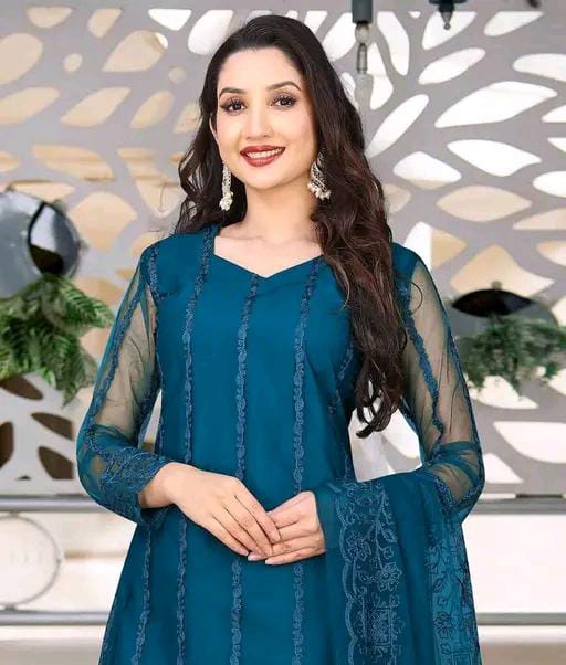 Women Cotton Blend Kurti Set with Dupatta |