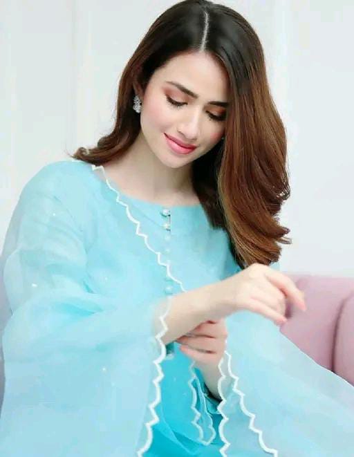 Green cotton embroidered women kurta set with duptta