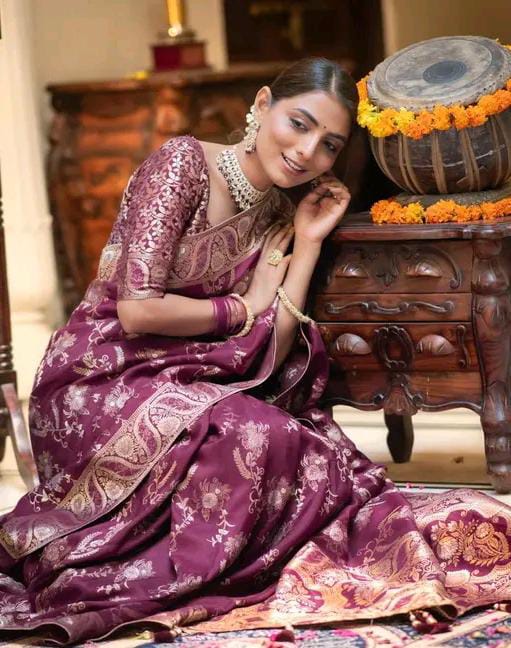 TRENDING SILK BANARSI SAREE
