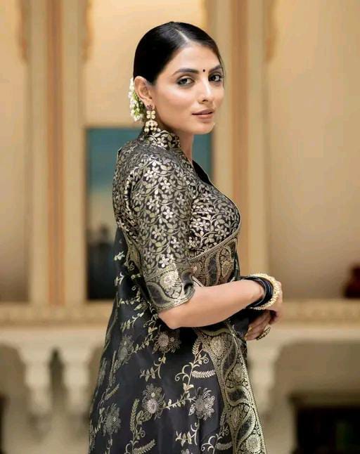 TRENDING BANARSI SAREE