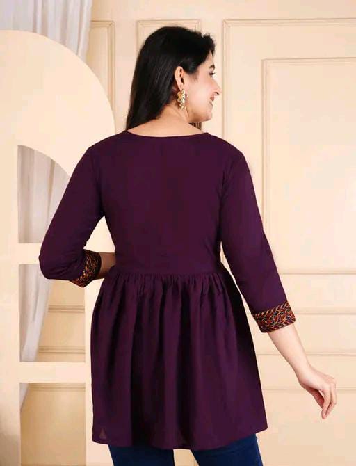 WOMEN'S EMBROIDERED COTTON TOP